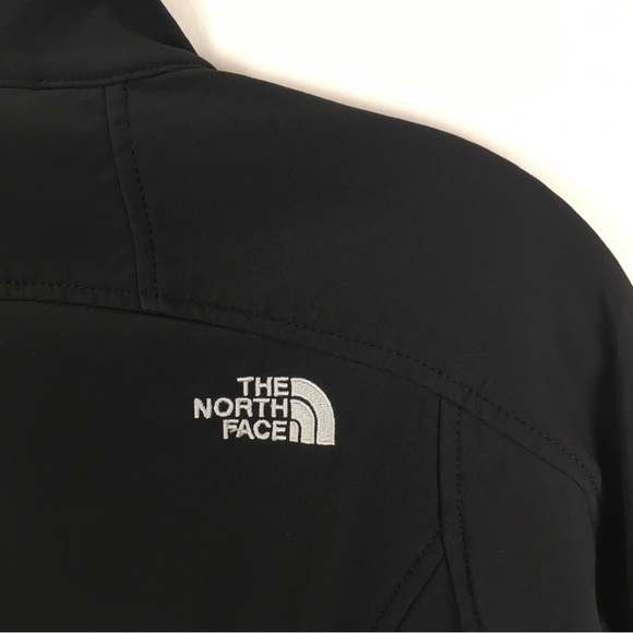 The North Face Zip Up Long Sleeve Athletic Jacket in Black - Picture 4 of 12